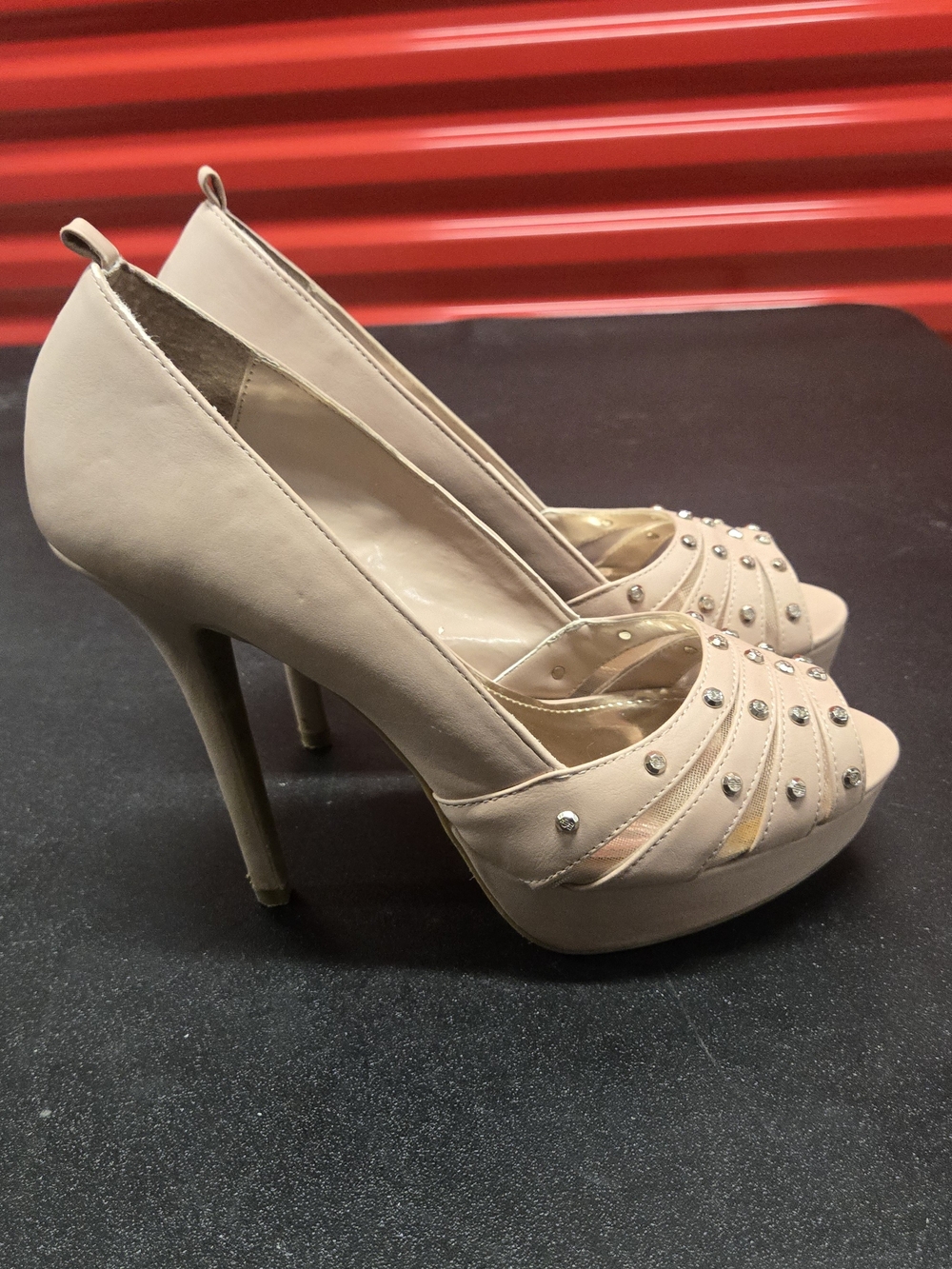 Jennifer Lopez Beige Peep-Toe Platform High Heel - Women Size 8.5